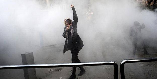 İran olaylarında hicab düyünü