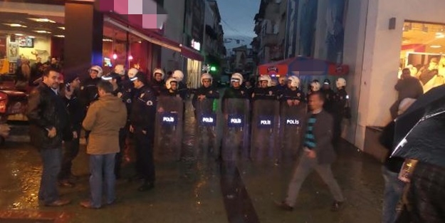 HDP'YE ADAPAZARI'NDA PROTESTO