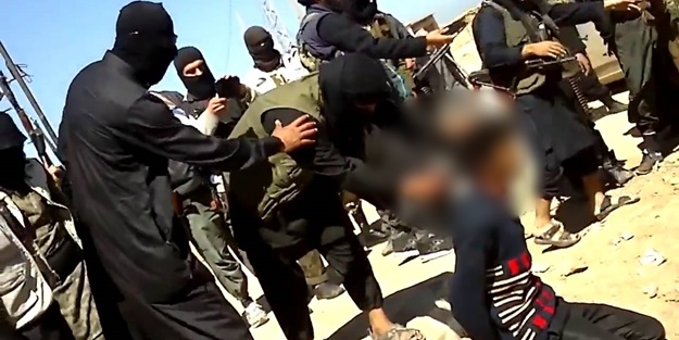 IŞİD'DEN KAFA KESMEYİ GÖRÜNTÜLEYENLERE 'YASAK'