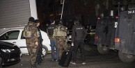İSTANBUL'DA HÜCREEVİNE OPERASYON: '2 TERORİST ÖLÜ, 4 POLİS YARALI'